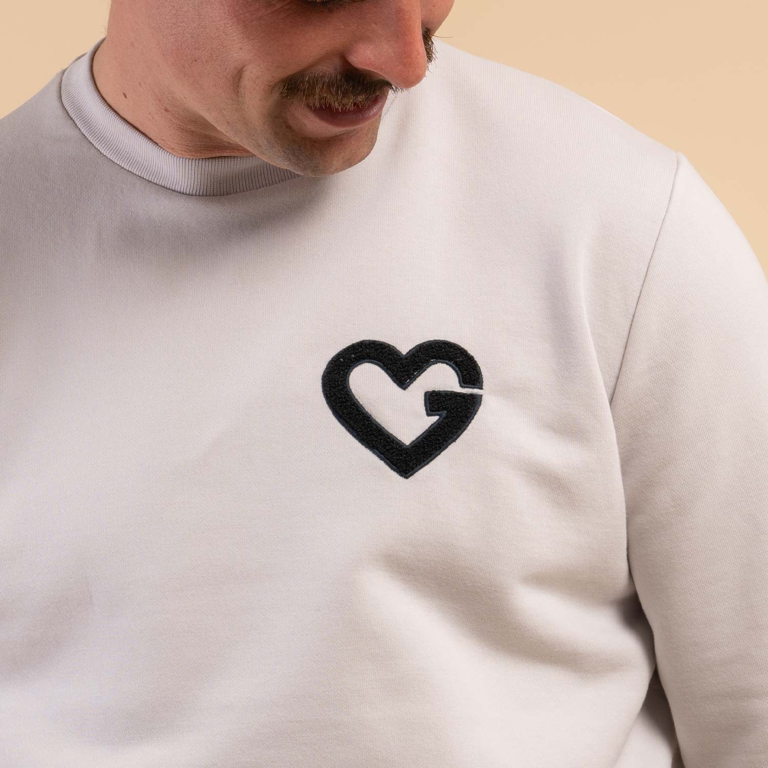 Sweat coeur gris