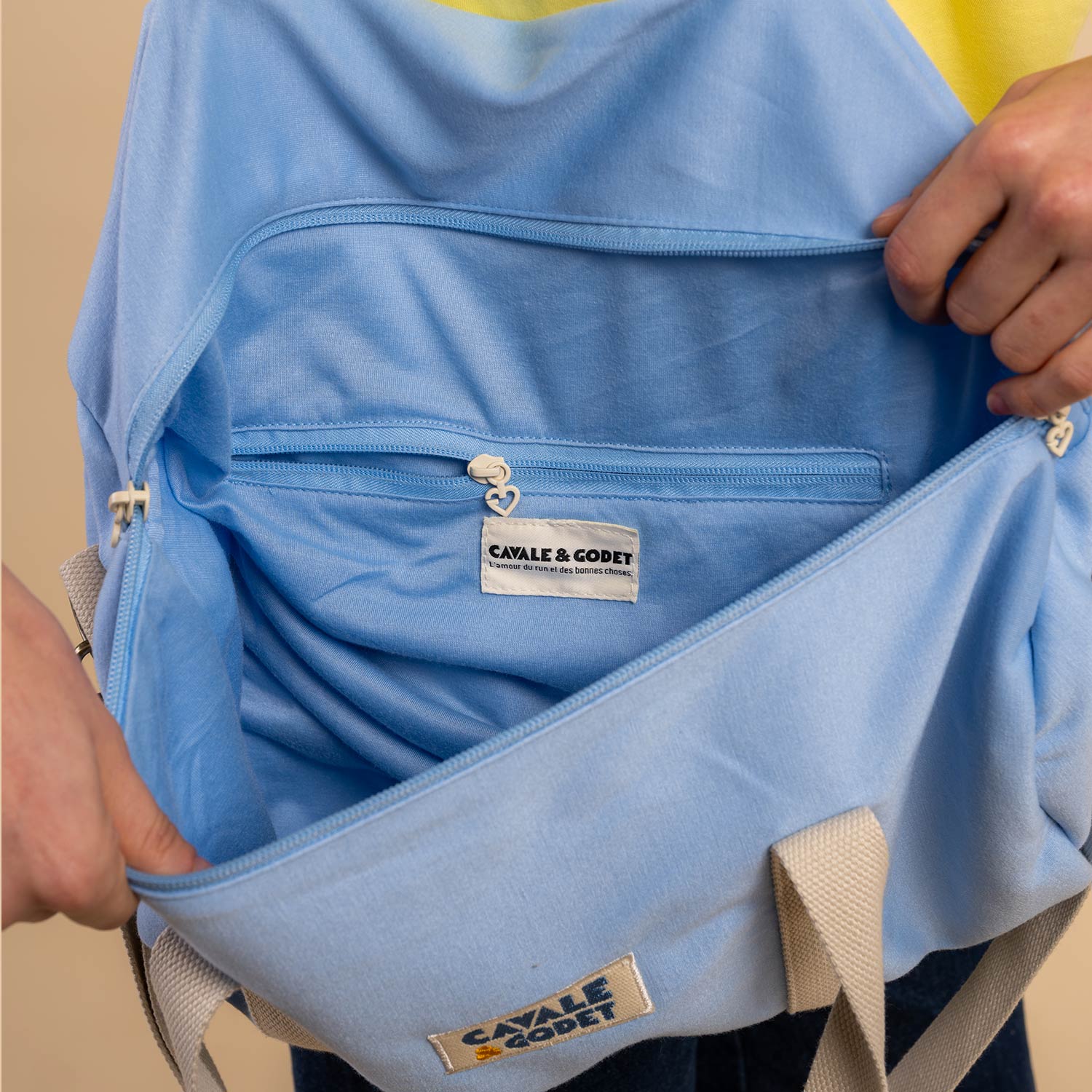 sac de sport bleu ciel